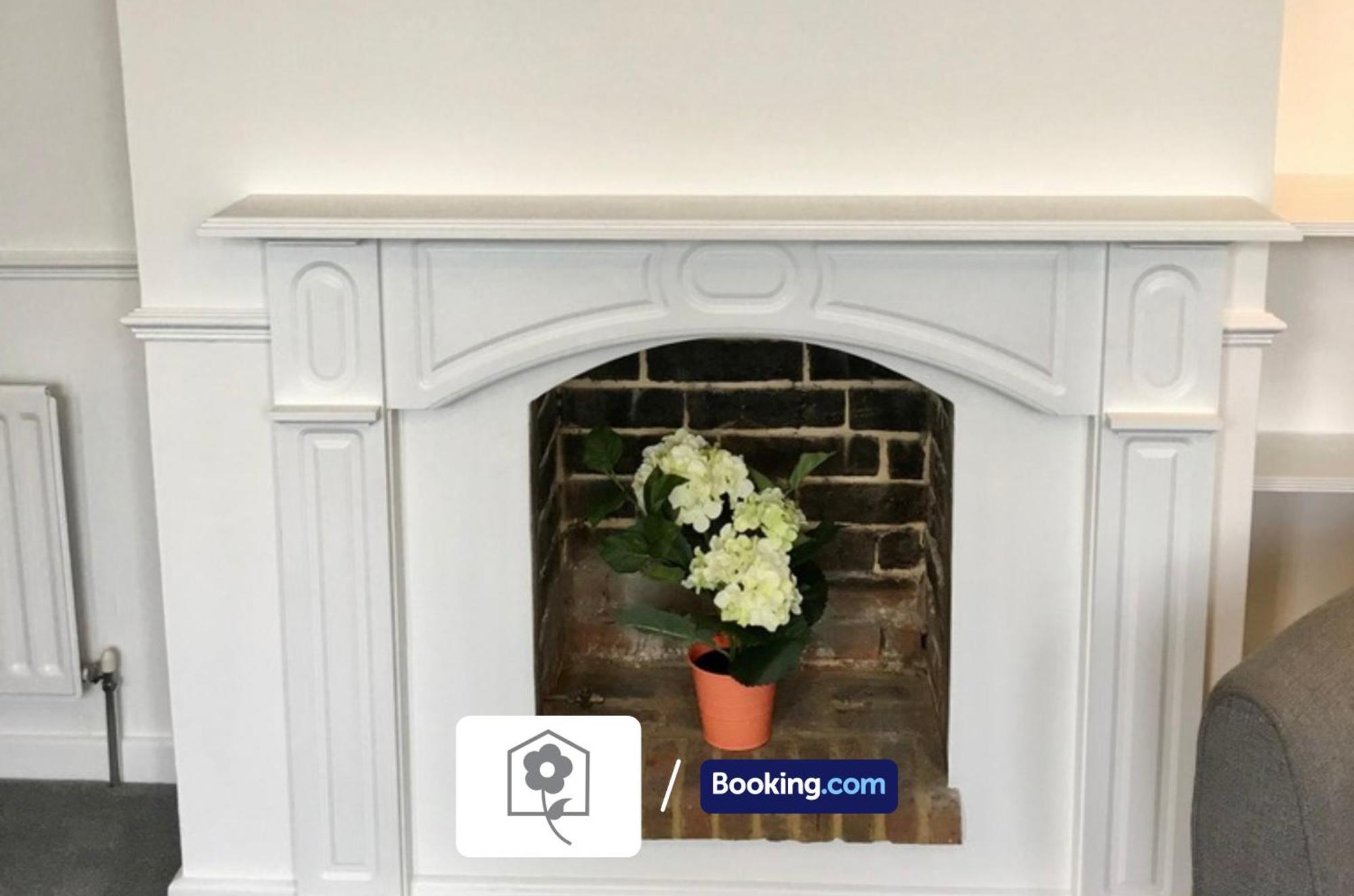 Netley Village Apartment By Your Stay Solutions Short Lets & Serviced Accommodation Netley Southampton With Free Wi-Fi Hamble-le-Rice Zewnętrze zdjęcie
