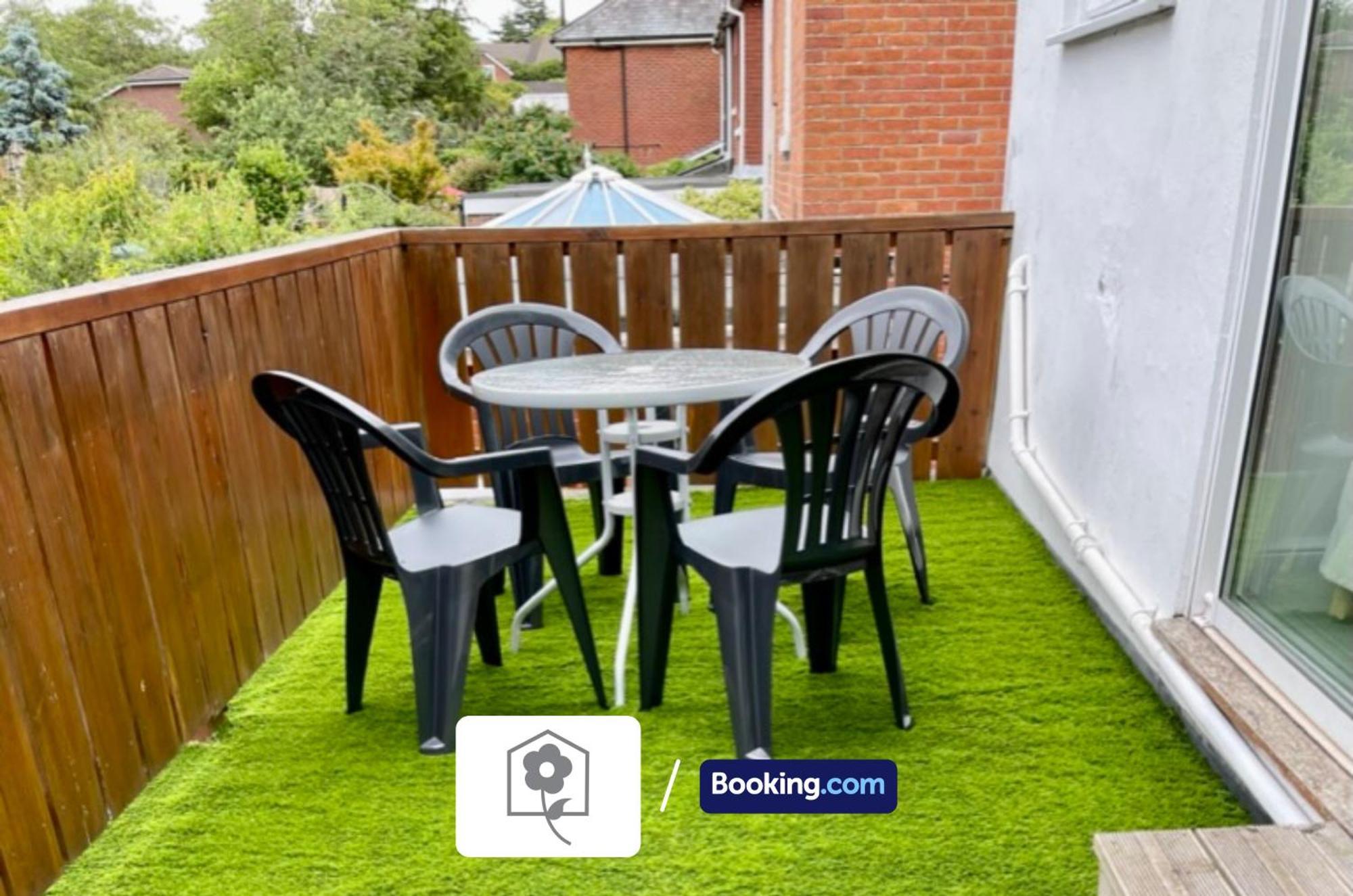 Netley Village Apartment By Your Stay Solutions Short Lets & Serviced Accommodation Netley Southampton With Free Wi-Fi Hamble-le-Rice Zewnętrze zdjęcie